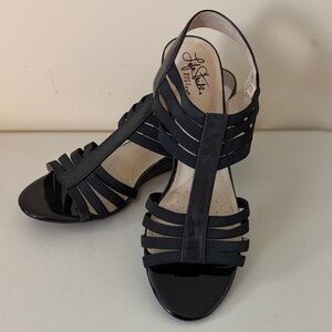 Like NEW Black LifeStride Sandals 9.5M